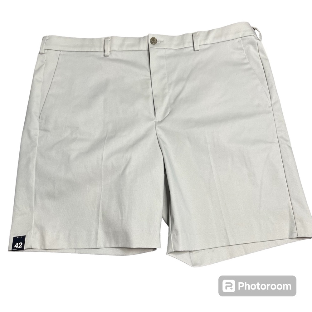 Roundtree & Yorke Travel Smart Classic Fit Flat Front Shorts 42" khaki